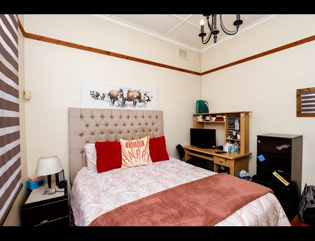 3 BEDROOM FREEHOLD FOR SALE IN GLENWOOD